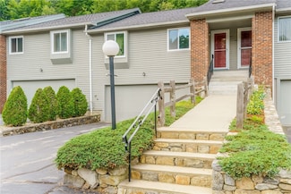125 Smith Ave Unit 4C, Greenville, RI 02828