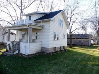 304 S Main St, Hebron, IN 46341