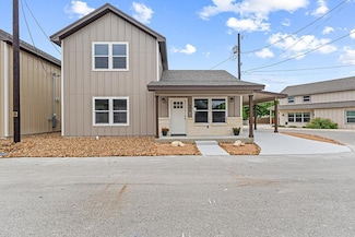 304 Riley Way, Kerrville, TX 78028