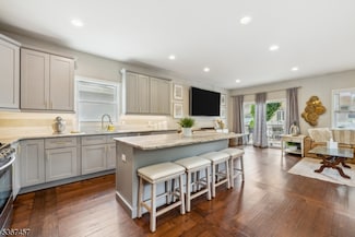 901 Hamilton St, Rahway, NJ 07065