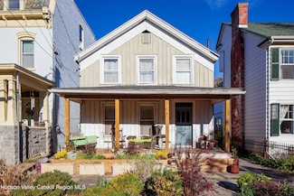102 Wurts St, Kingston, NY 12401