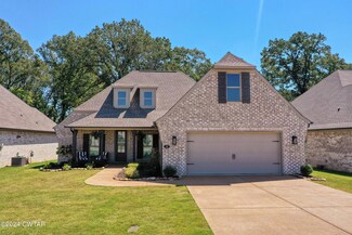 38 Emerald Breeze Dr, Jackson, TN 38305