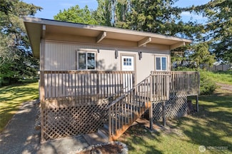 1008 Shawn Ave, Oak Harbor, WA 98277