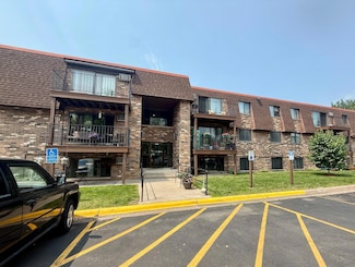 30675 Park St Unit 104, Lindstrom, MN 55045