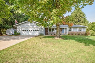 5190 Patland Dr, Kalamazoo, MI 49009