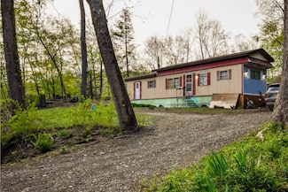 1691 Jackson Corners Rd, Red Hook, NY 12571