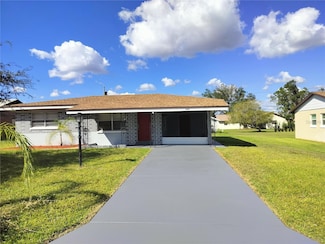 215 Lark Ave, Sebring, FL 33870