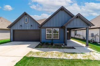 227 Fort Clark Springs Dr, Hutto, TX 78634