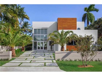 4129 N Meridian Ave, Miami Beach, FL 33140