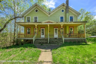 15 Martindale Rd, Philmont, NY 12534