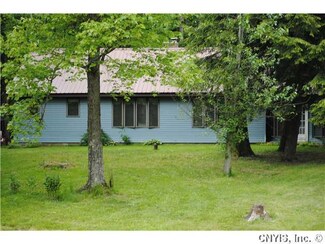 136 Voorhees Rd, West Monroe, NY 13167
