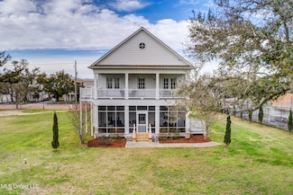232 E 2nd St, Pass Christian, MS 39571