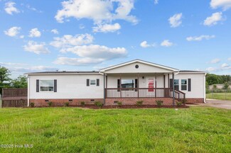 89 Winding Ln, La Grange, NC 28551