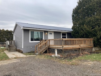 3784 Lippincott Rd, Lapeer, MI 48446