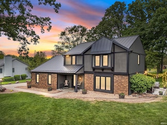 3830 E Oldfield Dr, Leesburg, IN 46538