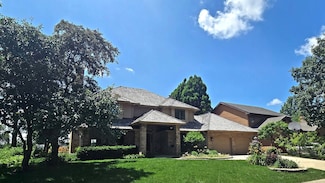 2903 Prairie Meadow Dr, Champaign, IL 61822