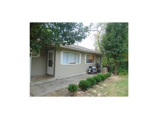 11417 E Lexington Ave, Sugar Creek, MO 64054