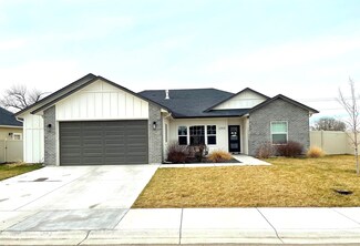 2915 Dogwood Ave, Fruitland, ID 83619