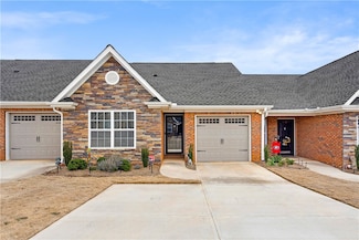 395 Amelia Springs Ln, Moore, SC 29369