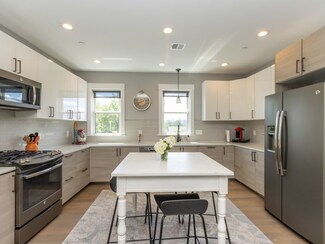 447 Frankfort St Unit 3, Boston, MA 02128