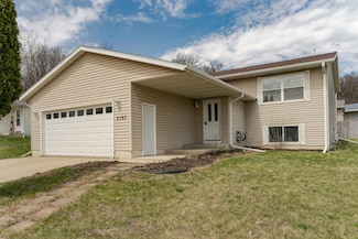2785 Park St SE, Rochester, MN 55904