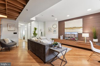 1504 17th St NW Unit 2, Washington, DC 20036