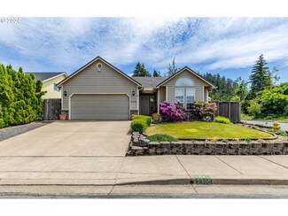 2305 32nd St, Springfield, OR 97477