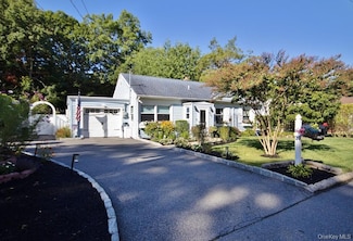 325 County Center Rd, White Plains, NY 10603