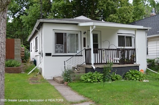 1312 W Maple St, Lansing, MI 48915