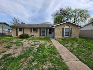 809 Milky Way, Garland, TX 75040