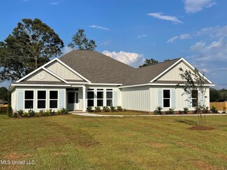19160 Harrington Cir, Biloxi, MS 39532