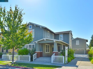 1045 Promenade St, Hercules, CA 94547