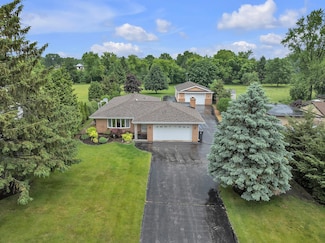 6524 Green Ridge Dr, Mount Pleasant, WI 53406