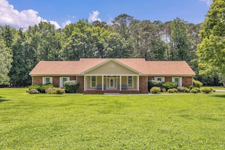 286 W Shore Dr, La Fayette, GA 30728