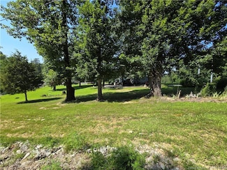 2980 E Banet Rd, Salem, IN 47167