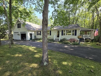 21 Dwight Rd, Nottingham, NH 03290