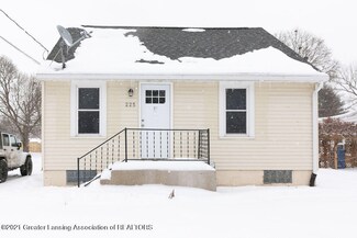 225 Clement Rd, Lansing, MI 48917