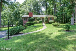 6919 Wilson Ln, Bethesda, MD 20817