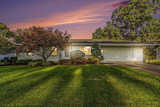 5721 Lawndale Ave, Hudsonville, MI 49426