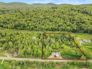 3567 River Rd, Waterbury, VT 05676