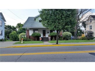 153 Carolina Ave, Chester, WV 26034