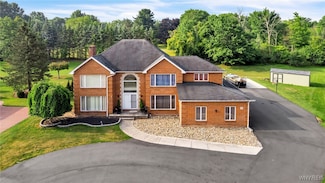 68 Rolling Woods Ln, Buffalo, NY 14224