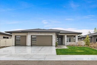 4493 E Copper Point Dr, Meridian, ID 83642