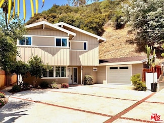 2400 Nalin Dr, Los Angeles, CA 90077