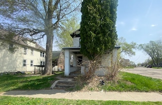 423 S State Ave, Freeport, IL 61032