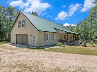 2122 Skocelas Rd S, Manistee, MI 49660