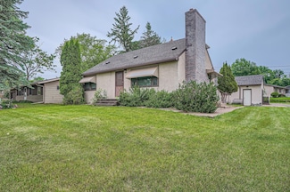2415 Geneva Ave N, Saint Paul, MN 55128