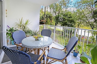 3850 Washington St Unit 212, Hollywood, FL 33021