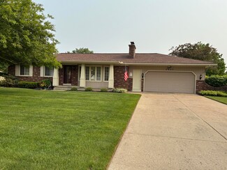 2620 Windcrest St, Jenison, MI 49428