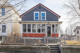 676 Cook Ave E, Saint Paul, MN 55106